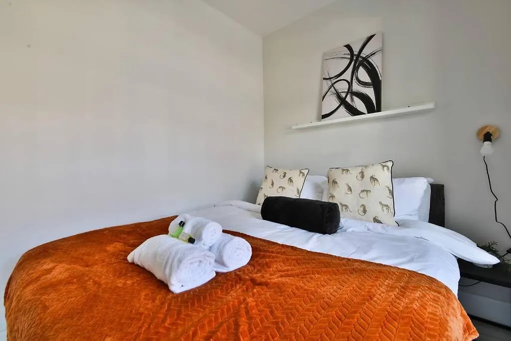 Stayright 2 Bedroom City Stays- Vibrant Area Near Centre Cardiff Apartment